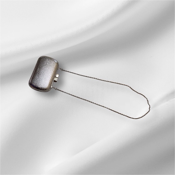 Party-ready clutch/shoulder bag - Picture 2 of 10